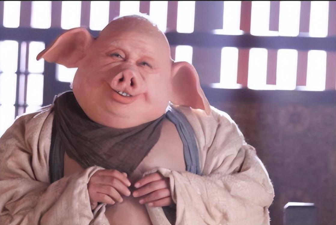 为何猪八戒要一口吞掉人参果,连嚼都不嚼?