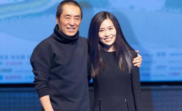 张艺谋大女儿张末,与父亲8年未见,异母弟继承家产她靠自己_肖华_巩俐