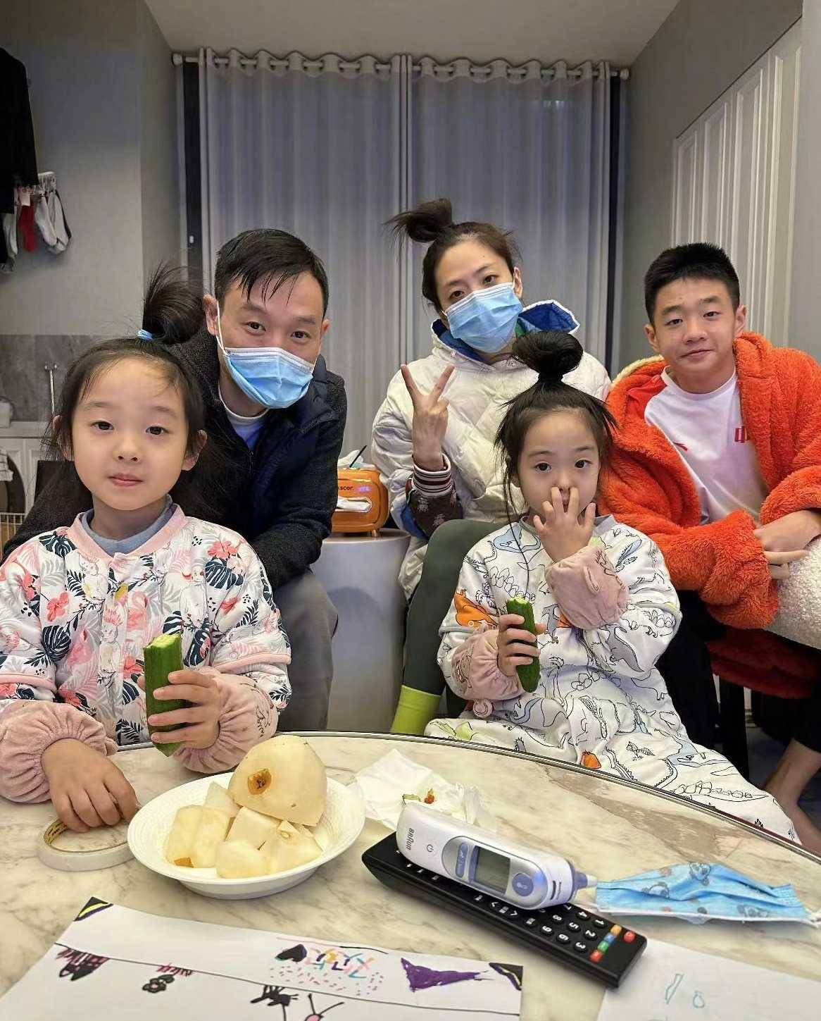 43岁前奥运冠军杨威,被曝破产,束手无措发视频回应,钱还是有一点_生活