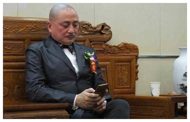 坚定行者,汤镇业:践行公益之路,唯有慈心闪耀_成长_故事_青少年