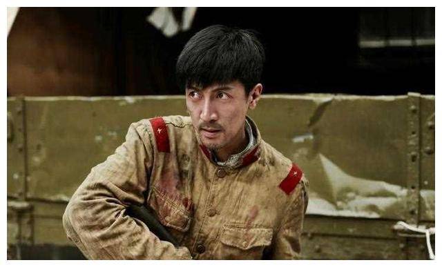 张鲁一主演50集谍战大剧,全方位解决你的剧荒!_人们