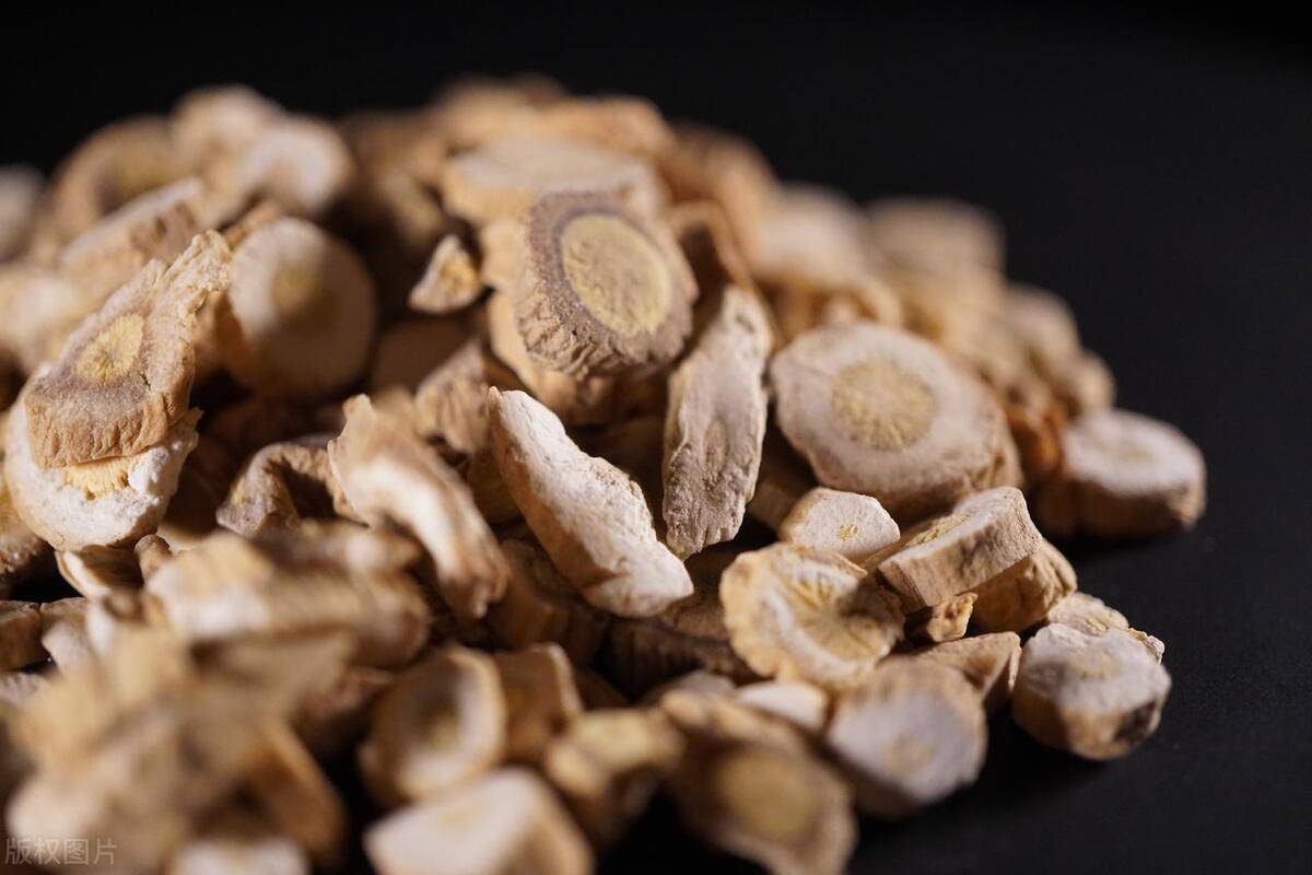 学习板蓝根高效栽培技术,从此轻松种植!_cm_kg_种子