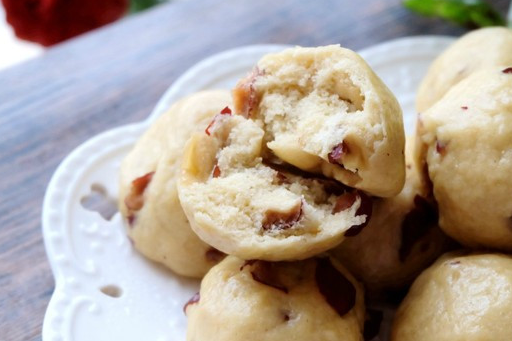 两种面粉加一碗红枣碎,蒸出来的窝头又香又软,营养不!