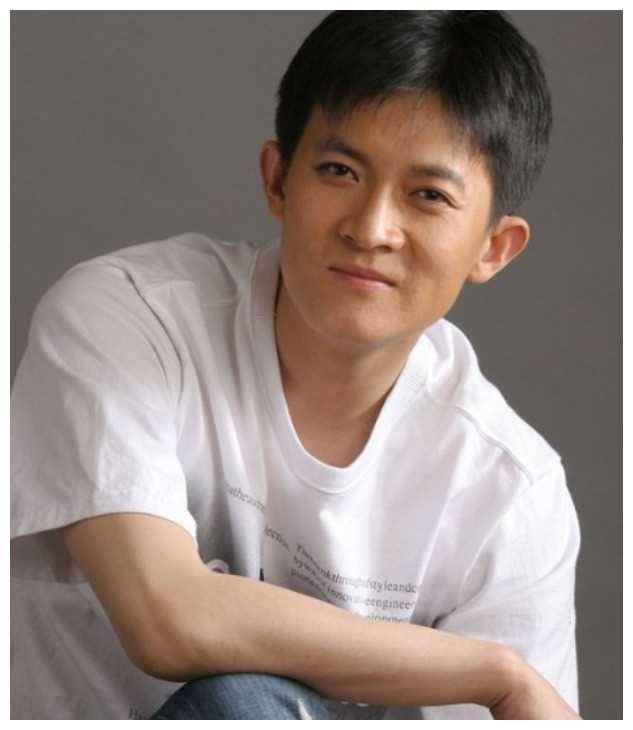 杨志刚娶小师妹张静,财产交由妻子管理,如今,他的生活如何?