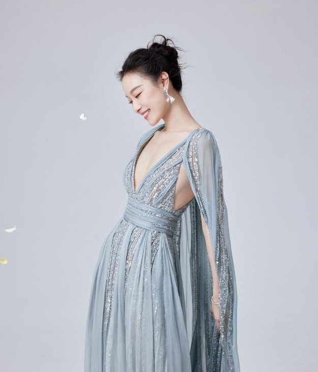 事实证明,离开张艺谋10年的倪妮,终于"活"过来了_电影_合作_金陵