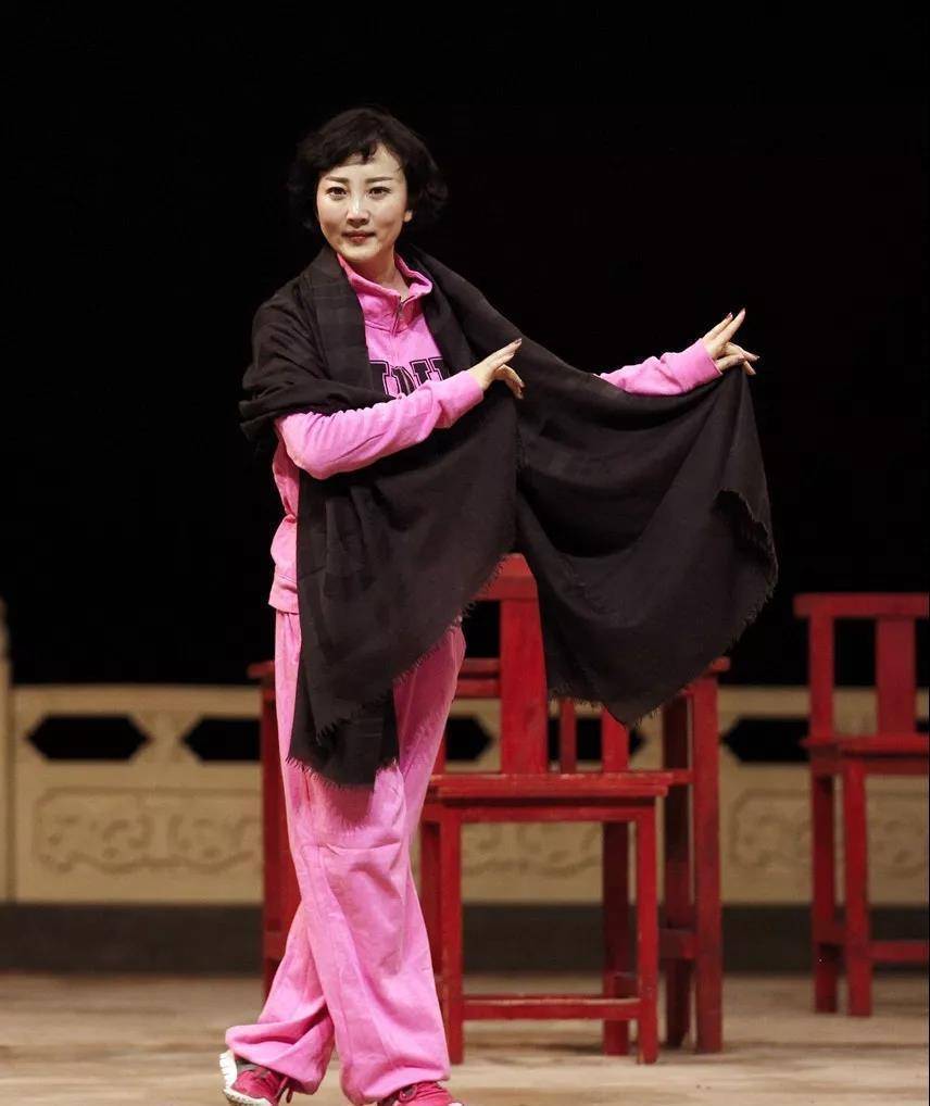 京剧各类赛事的评选对地域也有要求,李晓兰,李宏图皆