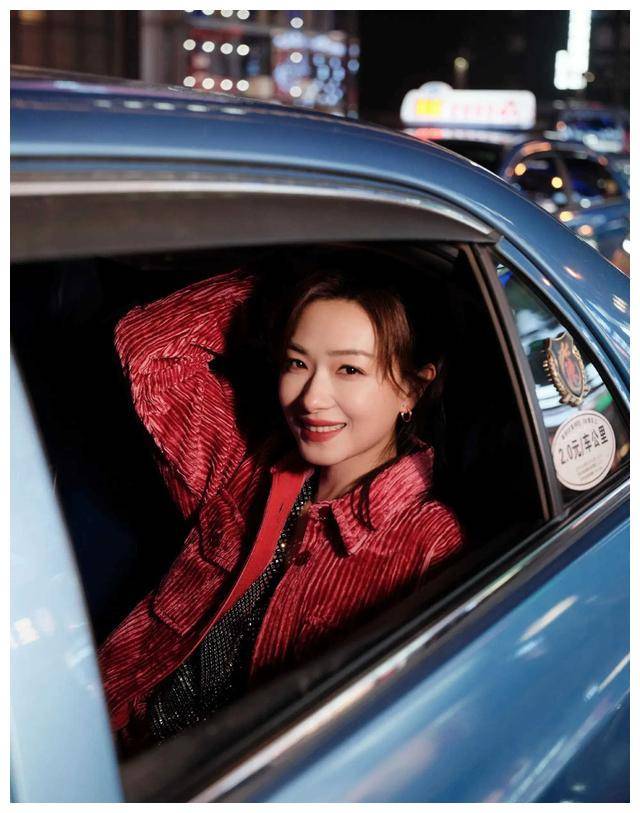 实力演员万茜除夕营业照揭晓!姐姐美艳动人,令人惊叹!_娱乐_科技_数字