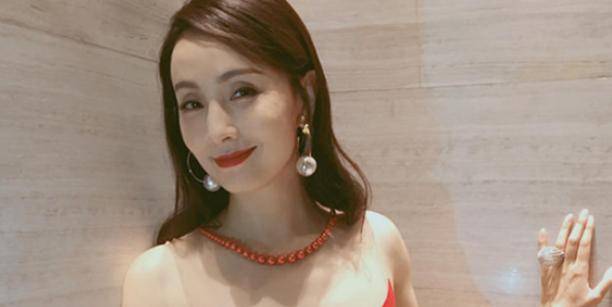 当看到真容后,网友:难怪徐峥不晒她_身材_女神_老婆