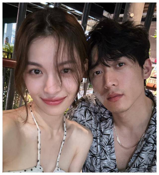 女神钟楚曦官宣恋情!甜蜜合照曝光,郎才女貌展现恩爱_祝福_男友_真爱