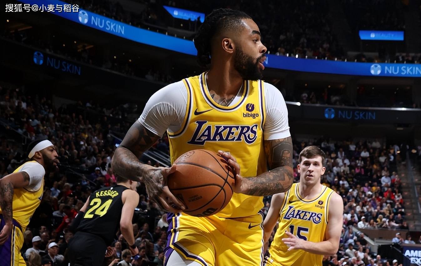 本场比赛中,湖人的先发控卫丹吉洛-拉塞尔(dangelo russell)又一次