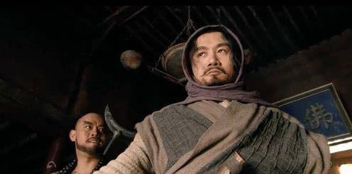 有救命之恩,与少华山的老大史进是铁哥们,又有桃花山一伙附属小兄弟