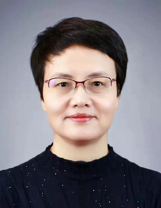 在那段困难的时期,杨利伟深刻认识到妻子张玉梅为家庭所做出的牺牲和