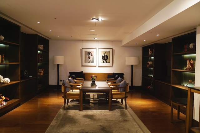 acme art gallery (极美美学艺术)策展的安庾心与董等