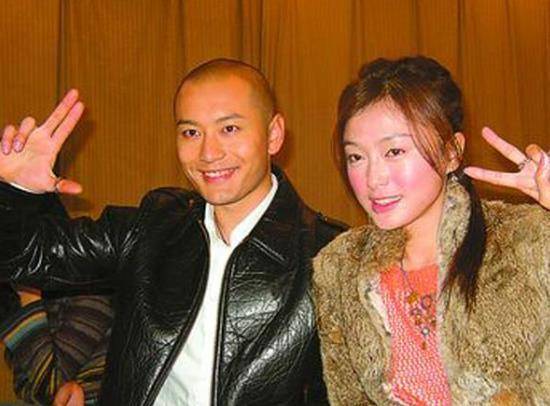 当年秦岚也是恋爱脑,与黄晓明同居四年被甩,分手的理由好现实_baby