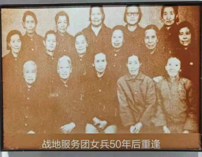 你们是徐州战场上60万中国军队中唯一抱着机枪把敌人打得人仰马翻