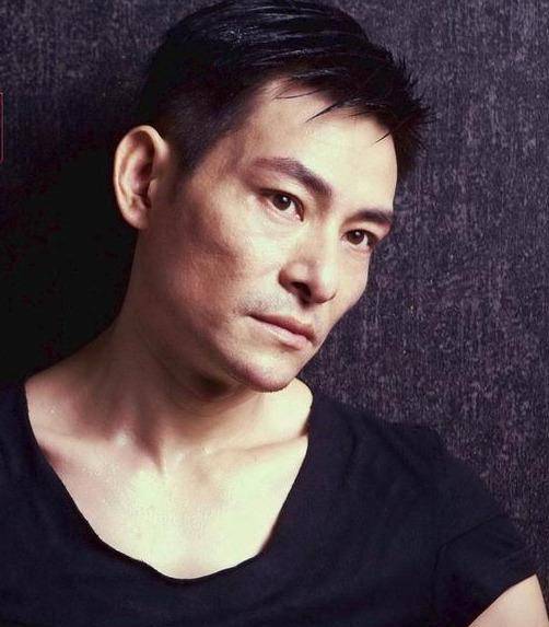 演刘德华替身10年出道,杜奕衡终翻身,顺带"拐跑"前任