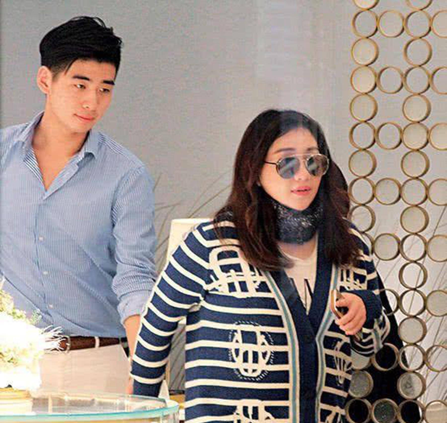 这个男孩叫辛奇隆,是 一位学霸级人物,考上了哈佛.