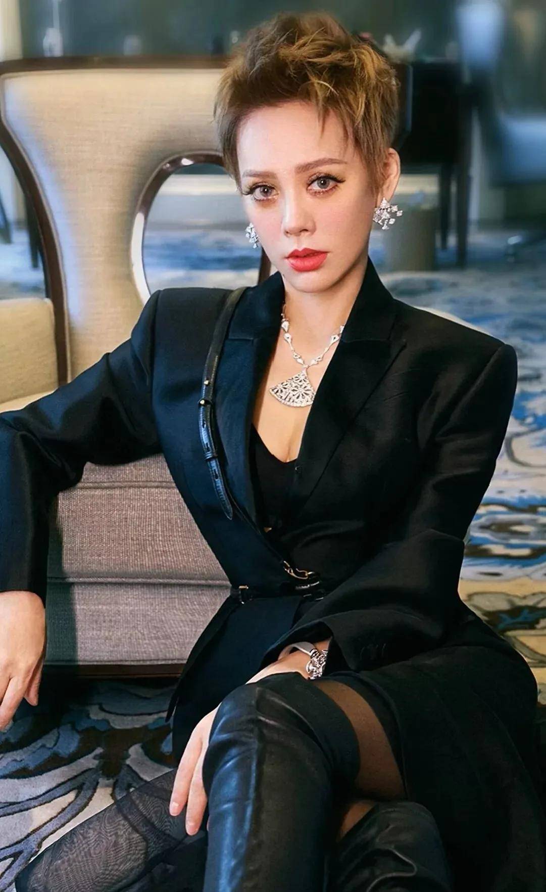 宁静_戚薇_那英