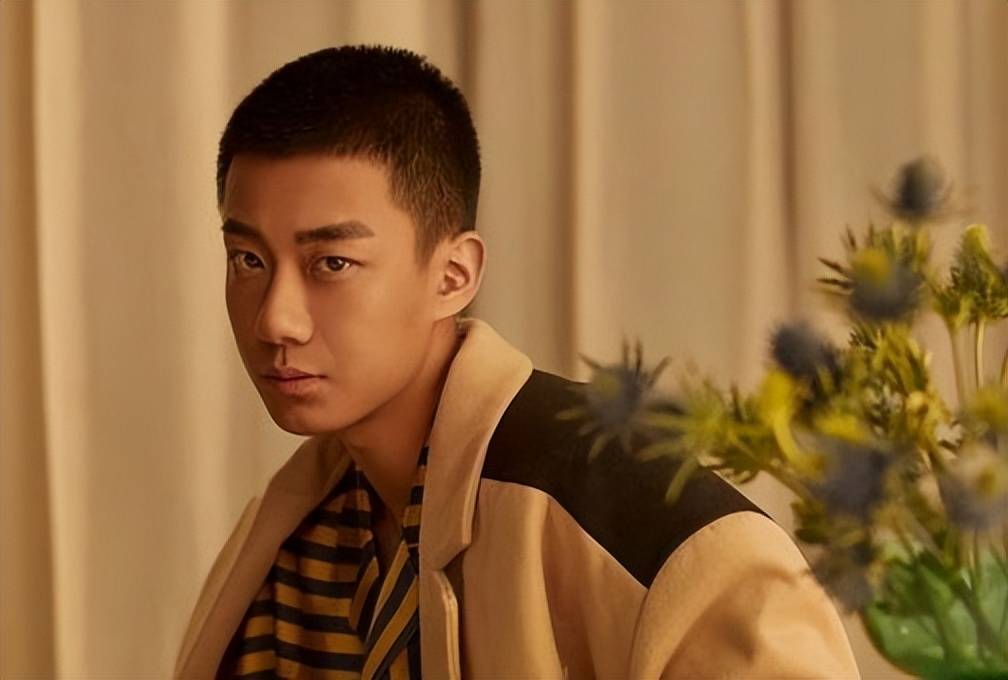 被称为"小姜文",与张佳宁谈恋爱,他必是下一个爆火人选