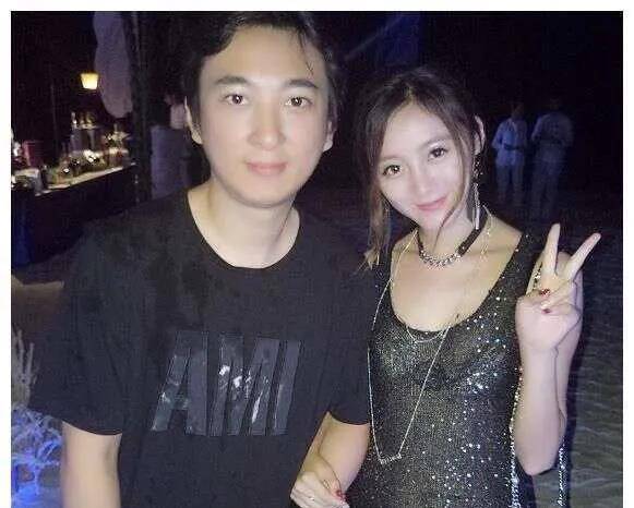 王思聪有多好,跟过他的女朋友才