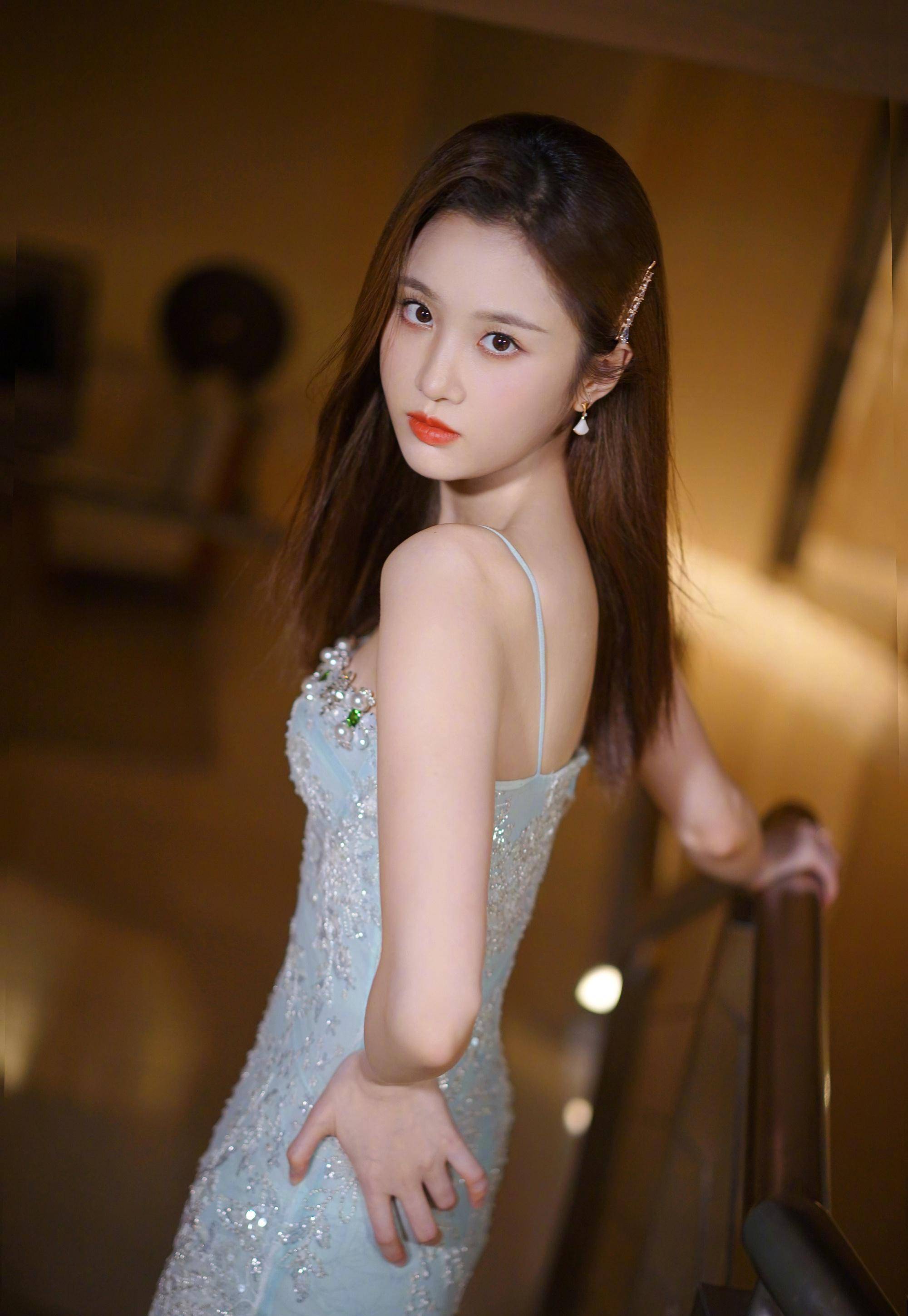 是一位很有灵气的演员,很是古灵精怪,让人非常喜欢李梦颖 2014年1112