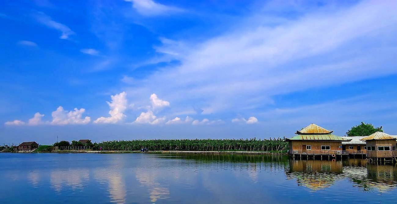 而说到广州的旅游景点,相信很多人第一个想到的就是"珠江夜游","长隆