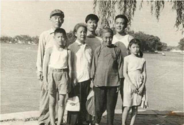 季羡林的包办婚姻,哪怕不爱原配也是唯一的妻子:婚姻是责任_伊姆加德