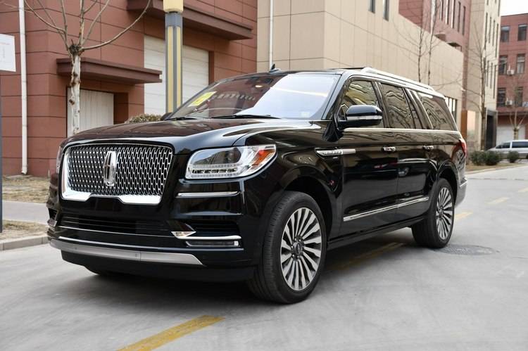 推荐三款大个头suv之一:领航员l林肯的豪华巨擘,重新定义suv的霸气与