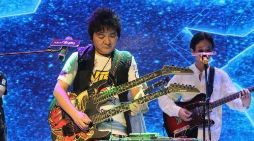 歌吃一辈子",如今坐劳斯莱斯出门,有人记得他吗_长处_一技之长_杨臣刚