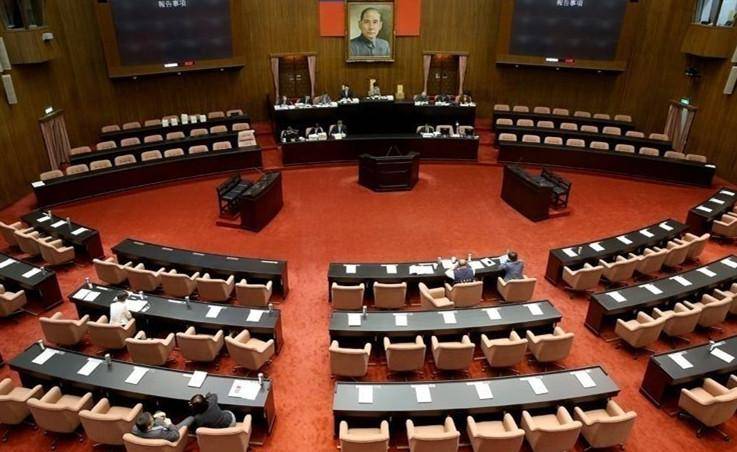 国民党这边也成功实现反败为胜,获得立法院中52个席位