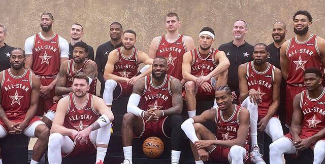 詹杜库首次合体,全明星三巨头,1米88库里罕见盖帽_杜兰特_詹姆斯_第一