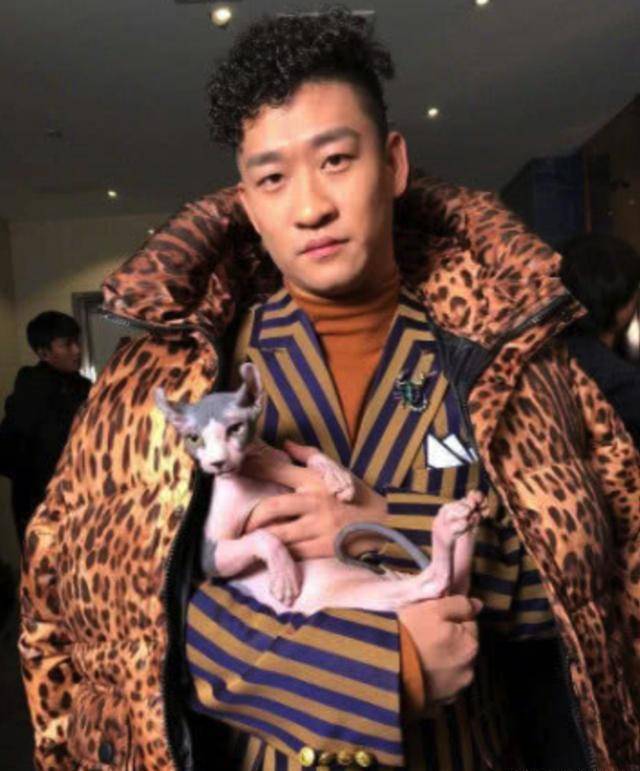 10年前曹云金逼师娘下跪侮辱恩师,7年后岳云鹏一顿饭