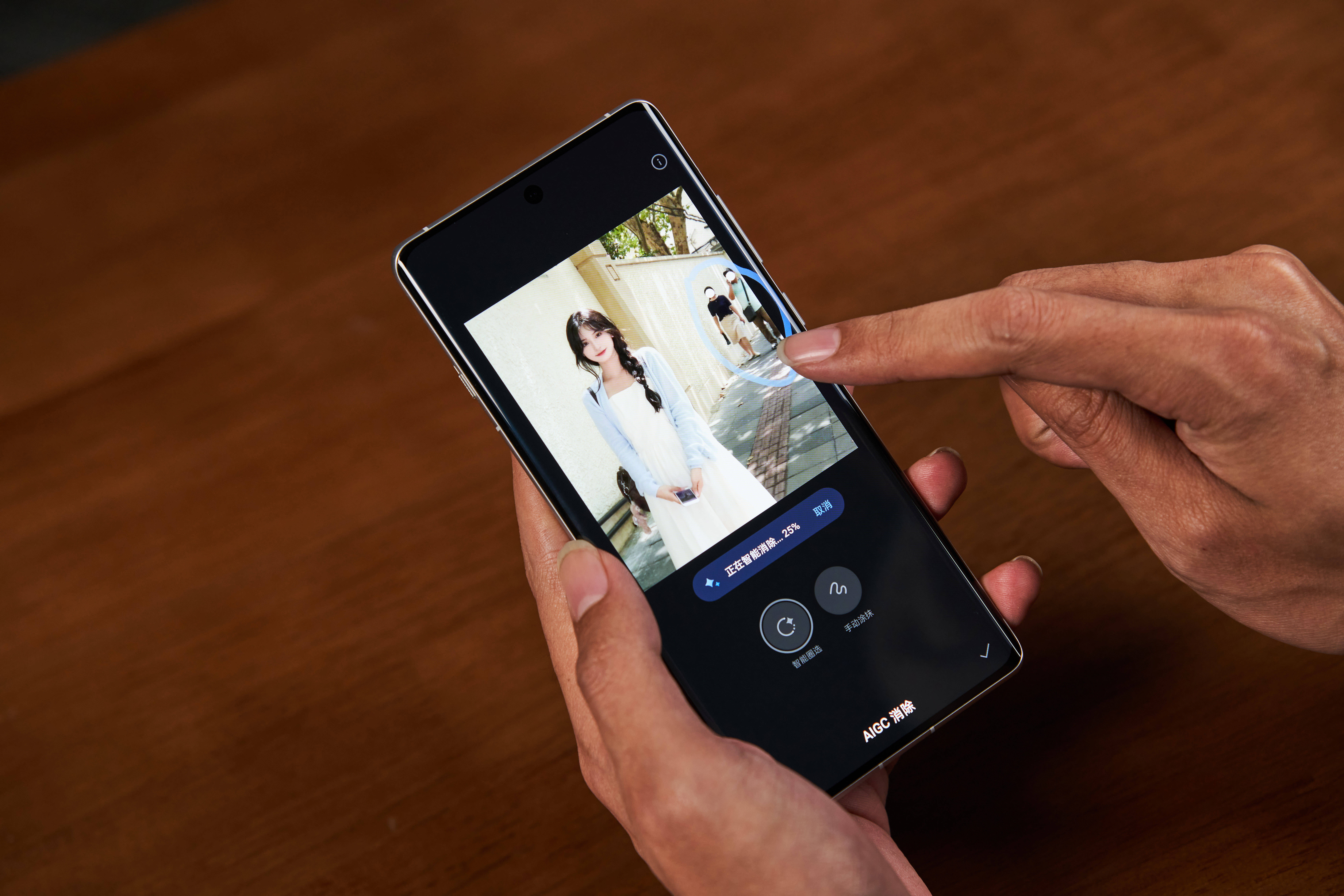 手机厂商集体打ai牌,oppo内部信看出决心_小布_应用_时代