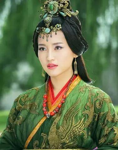 看一部现代盗墓题材的电视剧,却对古代的故事更感兴