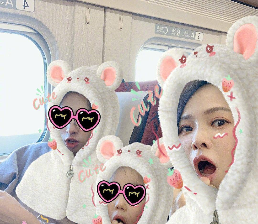 伊能静家好有爱,妹妹化身哥哥的跟屁虫,哥哥画油画,妹妹跟着画水彩画