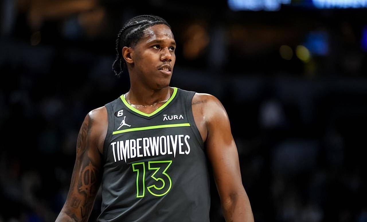 随着纳坦-奈特的加盟,球队的阵容变得更加均衡,球迷们对球队在本赛季