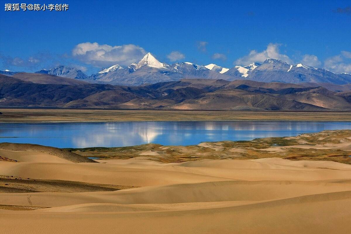 西藏佩枯错——珠峰保护区内最大内陆湖泊,雪域高原上的蓝宝石.