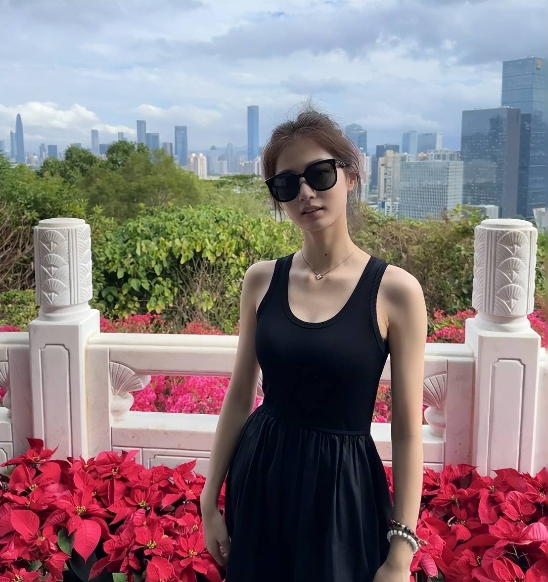 冯琳:选择节后错峰旅游,正月十一和三五好友打卡深圳莲花山公园