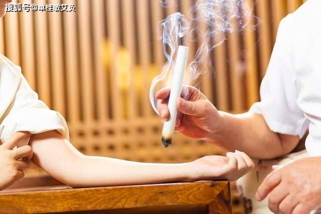 艾灰的妙用艾灸浑身上下都是宝_时候_艾条_洗头