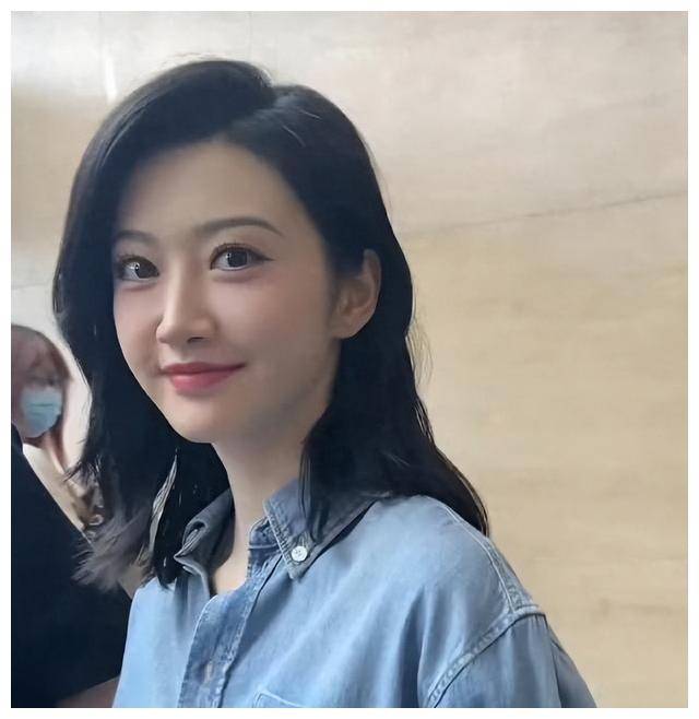 路人镜头下的景甜真实容貌,终于得到张继科认可!_魅力_气质_明星