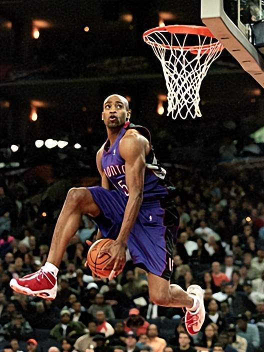 科比各数据单场最高为81分16板17助7断5帽,麦迪卡特艾弗森呢?