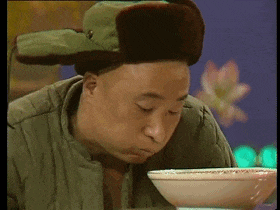 时刻:春晚唯一敢光膀子人,因表演太投入直接送医_朱时茂_小品_观众们