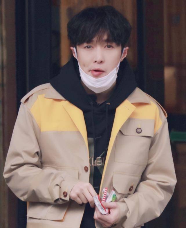 前,不少网友都猜测,等热巴进入节目组之后,一定会被安排与张艺兴炒cp