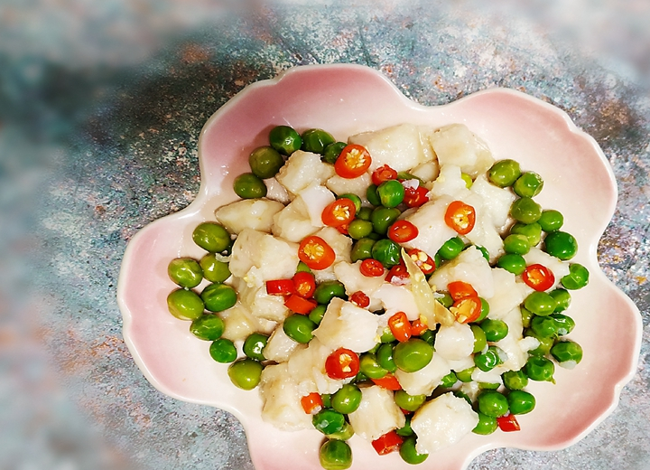 新年家宴,教你一道好吃不油腻,上档次的凉菜!_豌豆_清水_小米