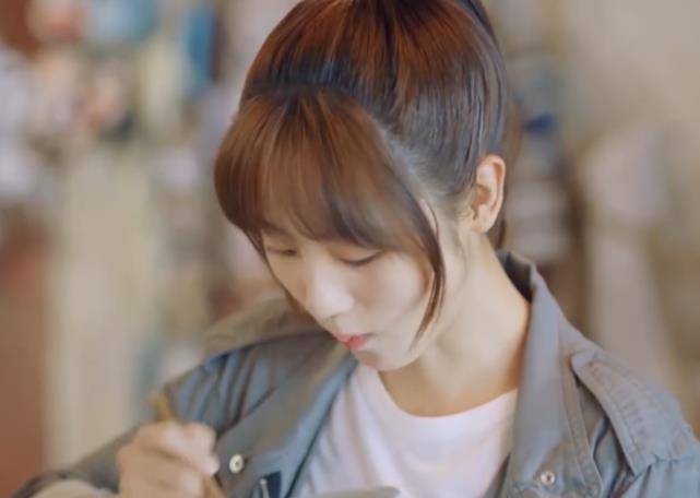 邢菲的饭量到底有多大!当看到餐具那一刻,差点以为看错了!