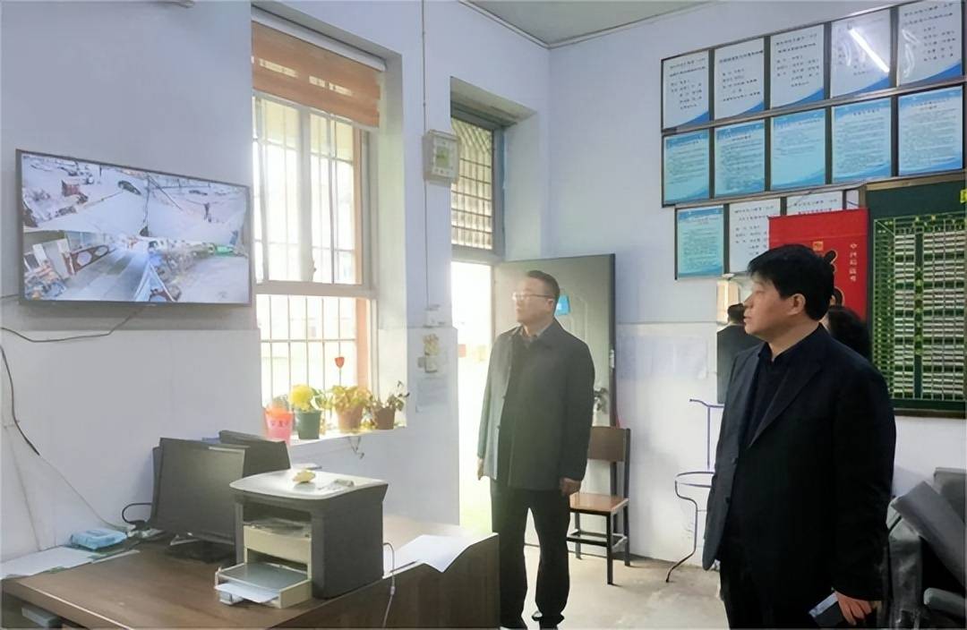 河南县域经济网讯(黄波 通讯员 李宁)2日18日,商丘市梁园区教体局局长