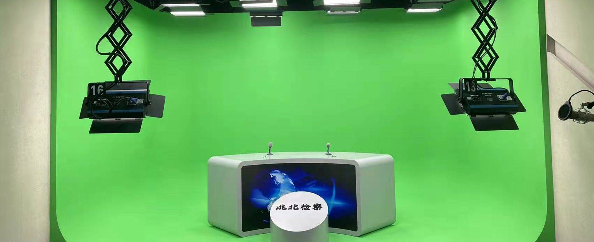 演播室和控制室:现代媒体制作中不可或缺的场所和设备