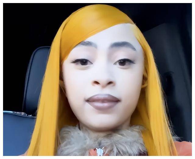 icespice是一位备受瞩目的美国饶舌歌手,她出生于纽约布鲁克林,父亲是