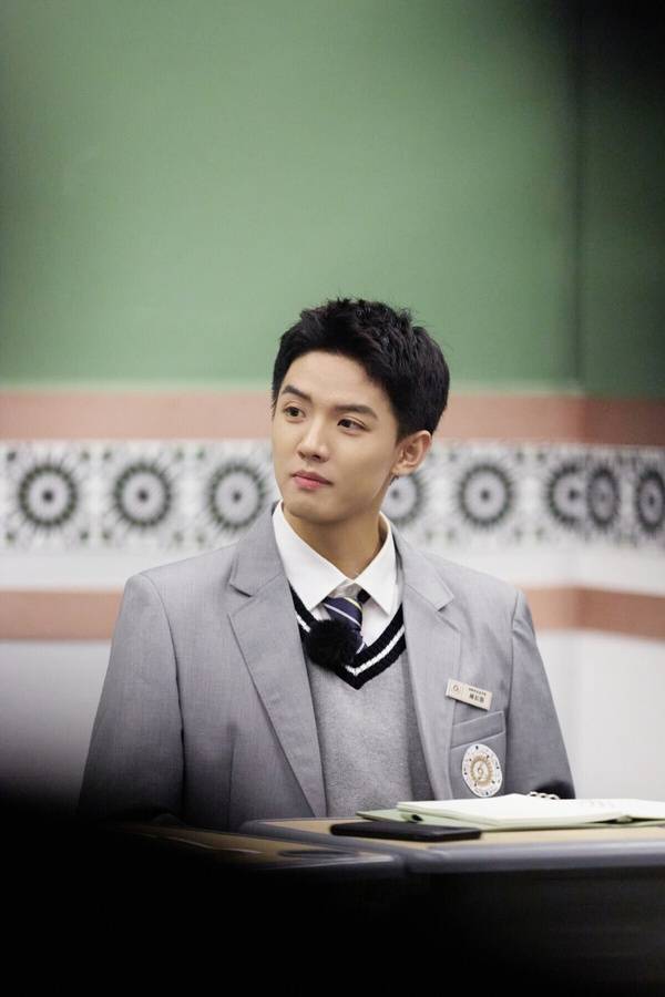 《暴雪时分》吴磊北影第一,赵今麦中戏第一_张凌赫_图片_来源