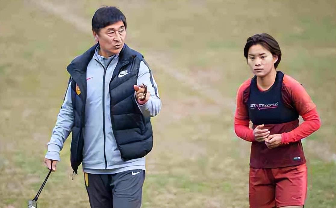 贾秀全表示:"我强调,王霜你具备着非凡的才华,但你的潜力远不止于此.